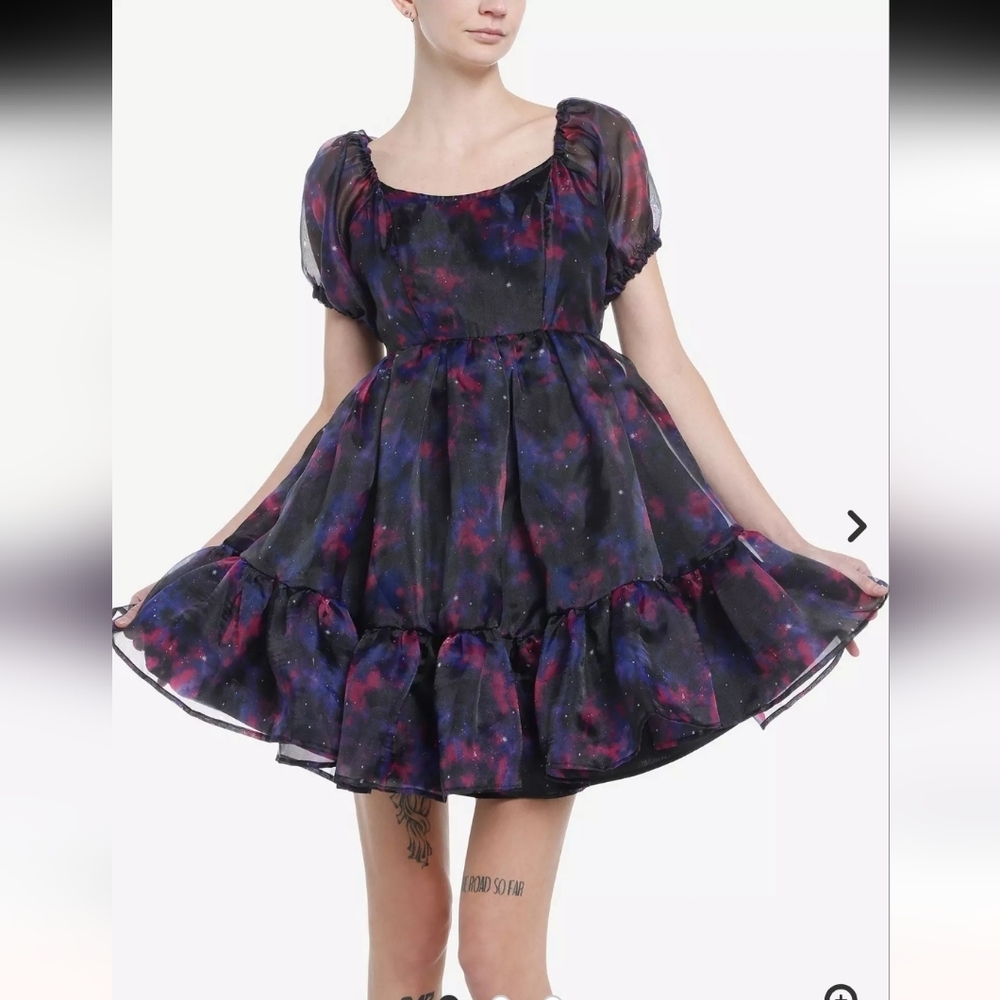 Cosmic Aura Galaxy Tiered Organza Dress. Size Large.